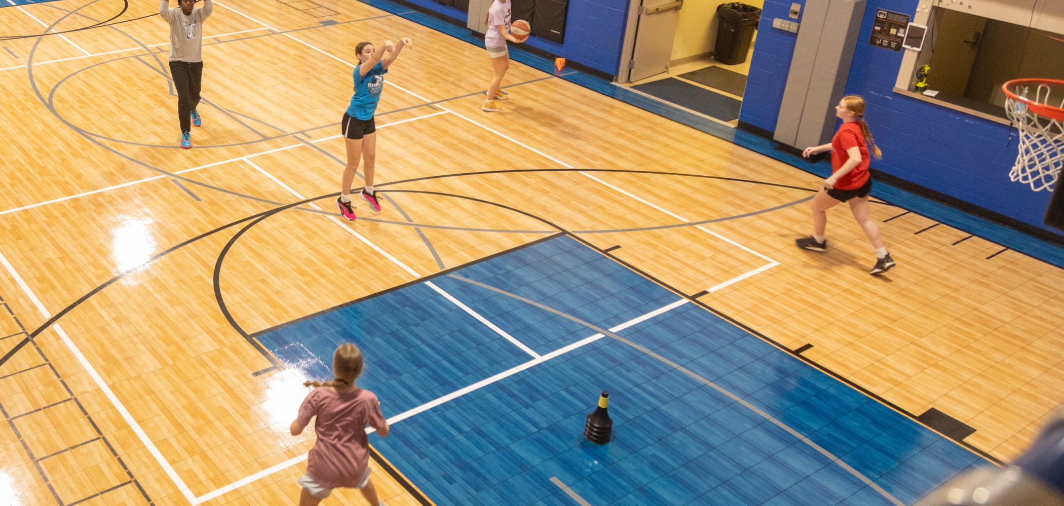 Girls Youth basketball skills training-basketball camps in NKY-make it rain hoop